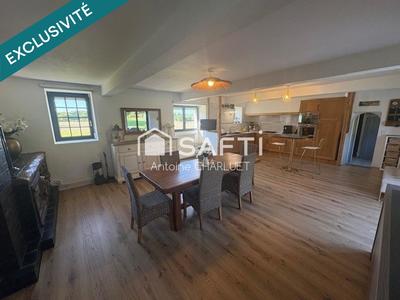 Maison - 255 m² - 9 pièces