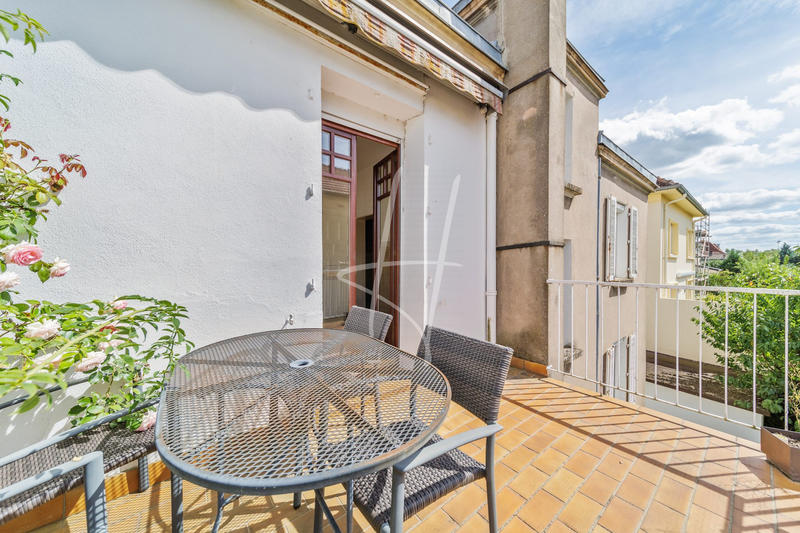 Duplex - 154 m² - 8 pièces