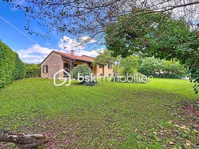 Maison - 93 m² - 4 pièces