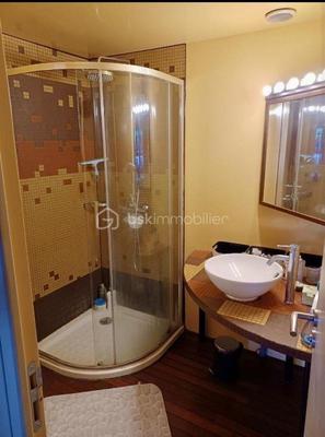 Loft - 135 m² - 6 pièces