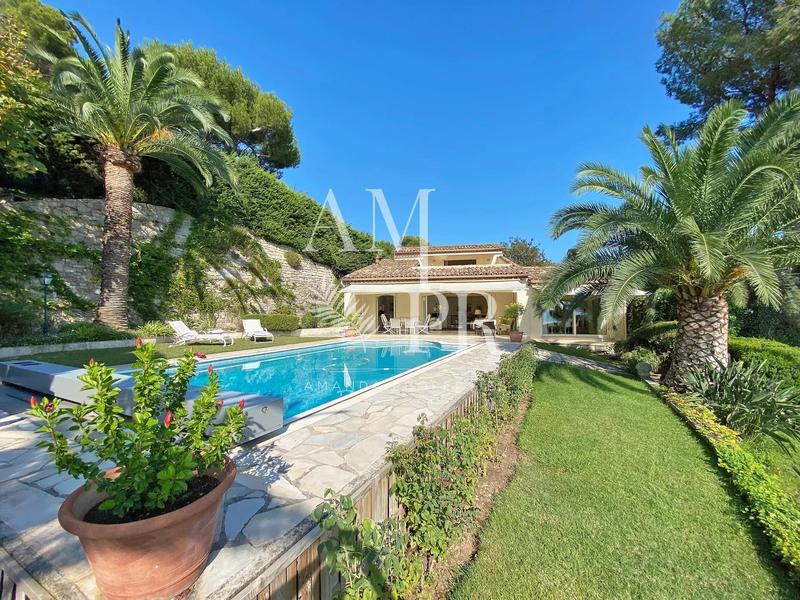 Villa - 230 m² - 5 pièces