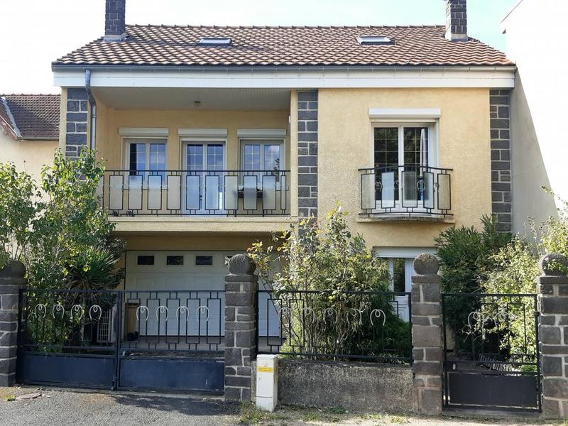 Maison - 184 m² - 8 pièces