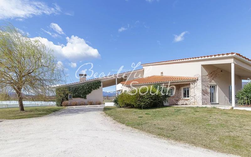 Maison - 279 m² - 6 pièces