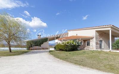 Maison - 279 m² - 6 pièces