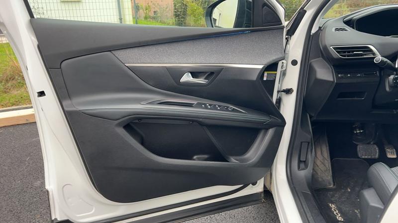 Peugeot 5008 1.5 BlueHDi 130 Eat8 Allure Pack