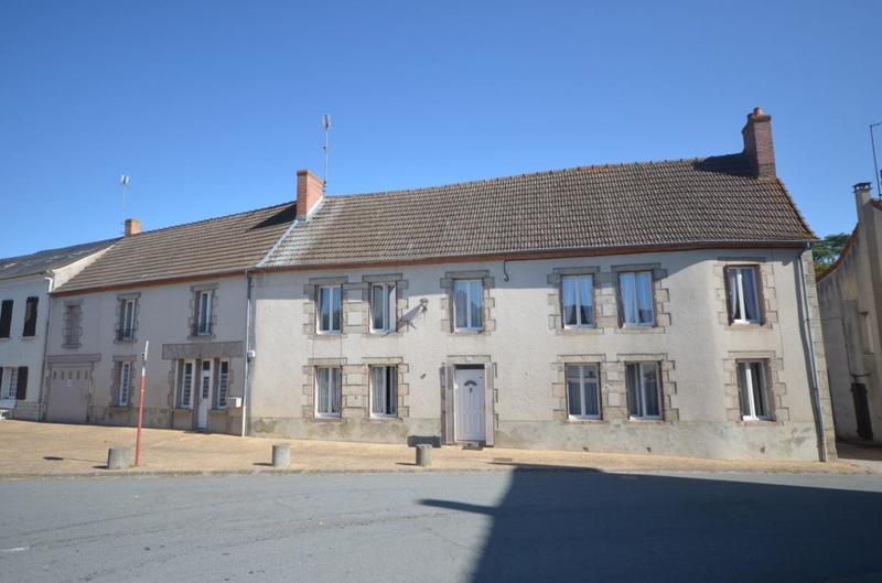 Maison de bourg - 278 m² - 14 pièces