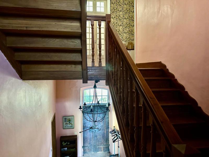 Maison - 354 m² - 12 pièces