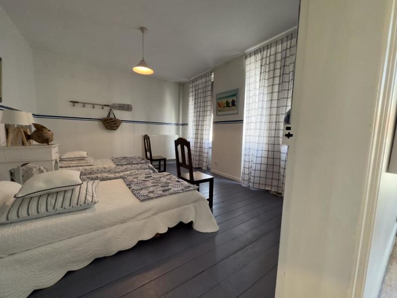 Maison de maîtres - 325 m² - 8 pièces