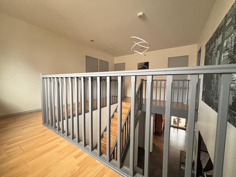 Maison - 163 m² - 7 pièces