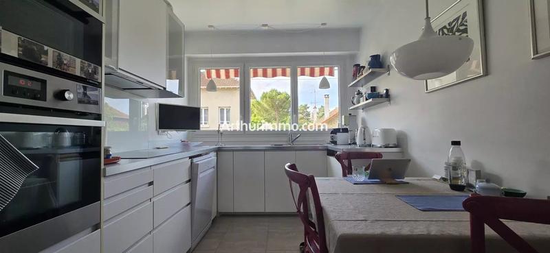 Maison - 200 m² - 6 pièces