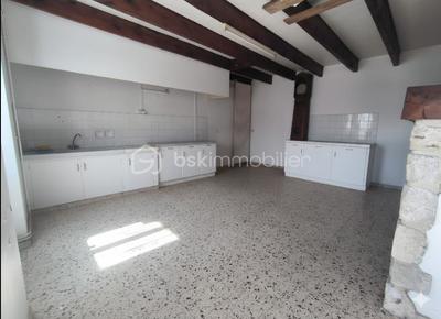 Maison - 200 m² - 8 pièces