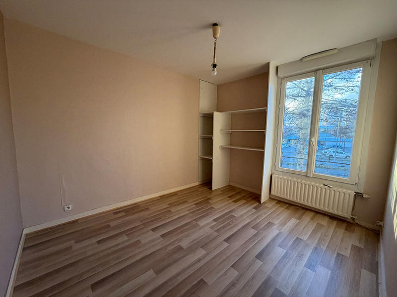 Maison - 90 m² - 6 pièces