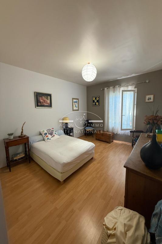 Villa - 208 m² - 4 pièces