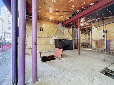 Local commercial - 81 m² - 4 pièces