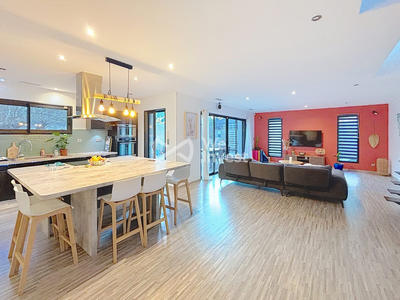 Maison - 135 m² - 5 pièces