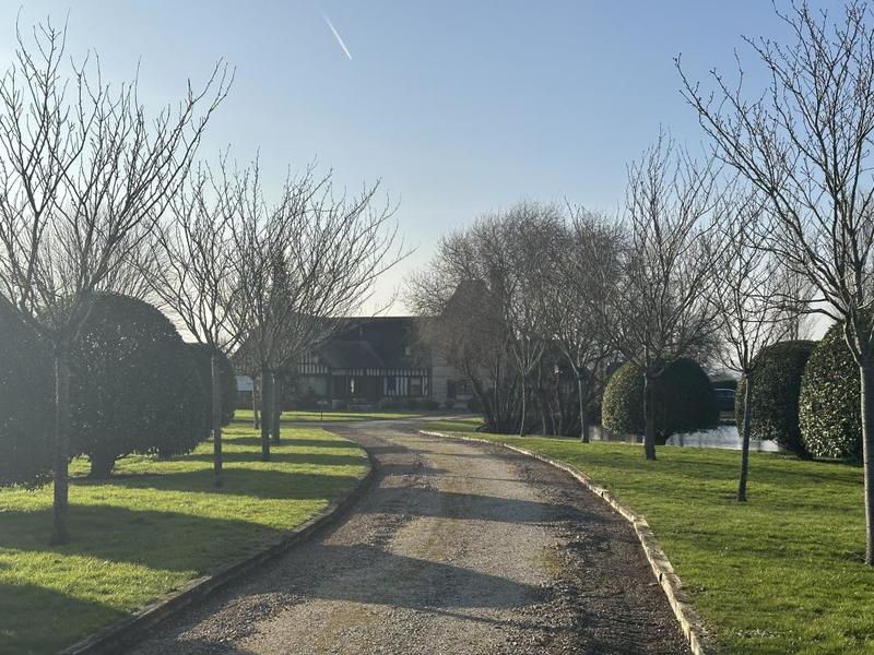 Maison - 471 m² - 14 pièces