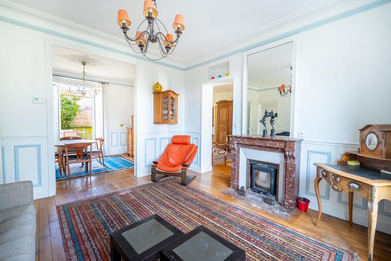 Maison - 180 m² - 7 pièces