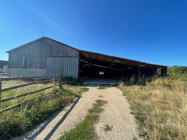 Ferme - 1 800 m² - 4 pièces