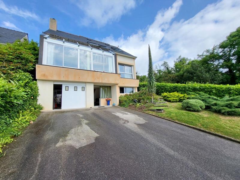 Maison - 131 m² - 8 pièces