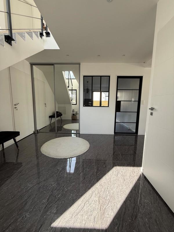 Maison - 142 m² - 8 pièces