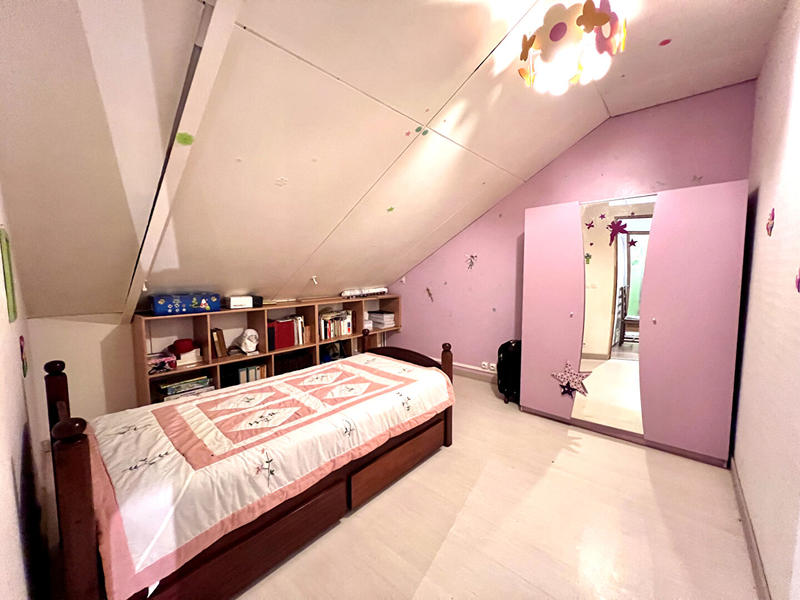 Maison - 280 m² - 8 pièces