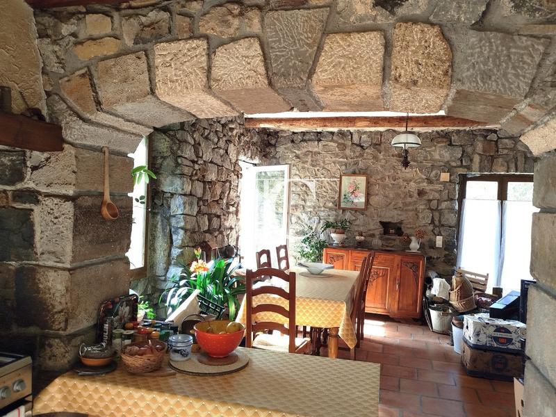 Maison en pierre - 207 m² - 6 pièces