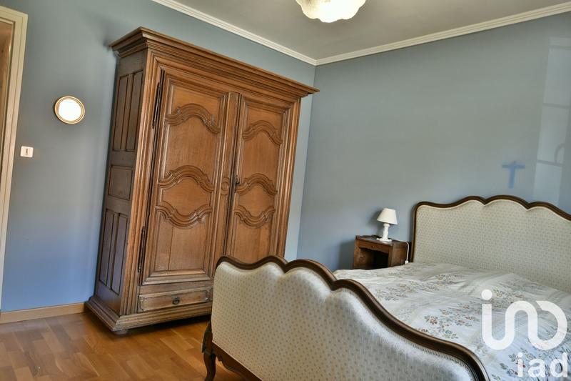 Maison - 198 m² - 10 pièces