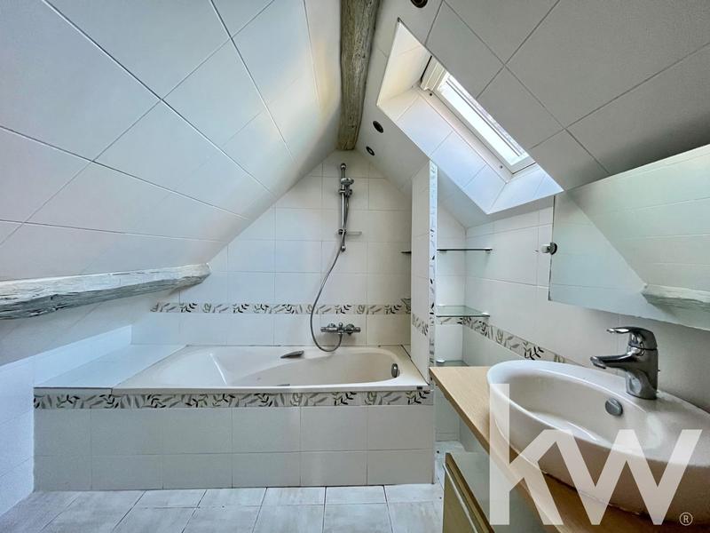 Maison - 180 m² - 8 pièces