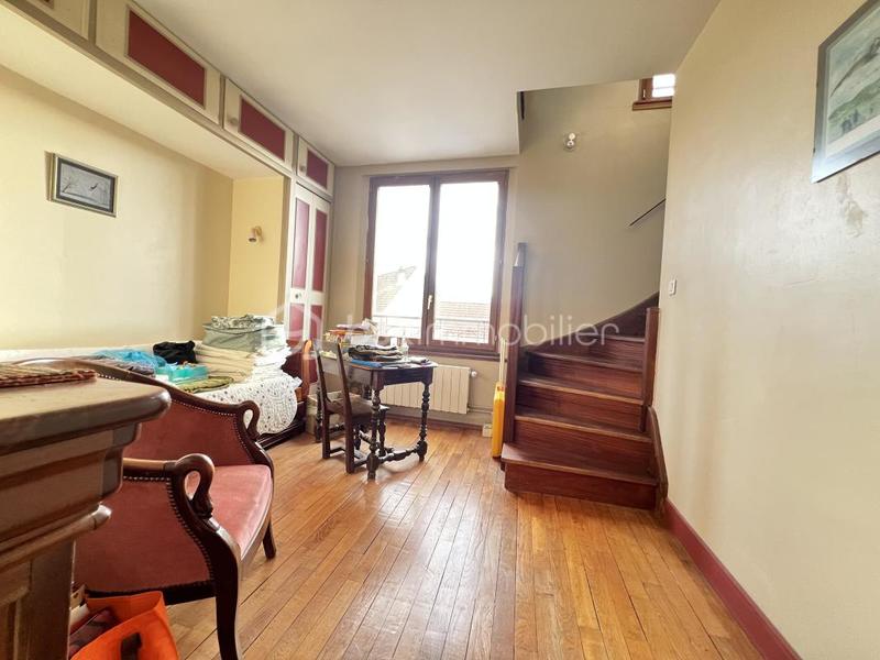 Maison - 169 m² - 7 pièces