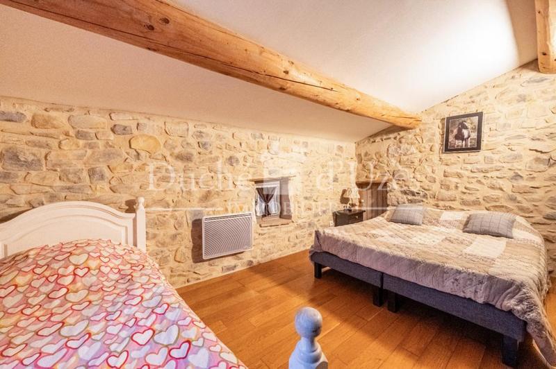 Propriété - 280 m² - 12 pièces