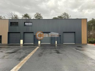 Local d'activité / Entrepôt - 57 m²