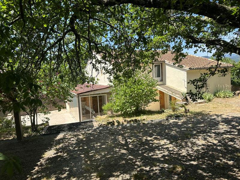 Maison - 172 m² - 6 pièces