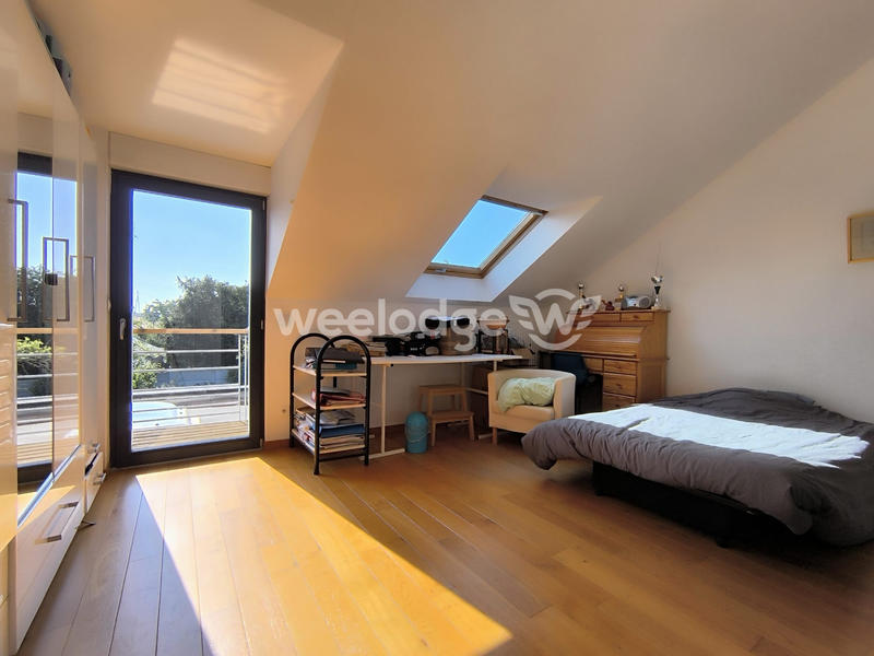 Maison contemporaine - 180 m² - 7 pièces