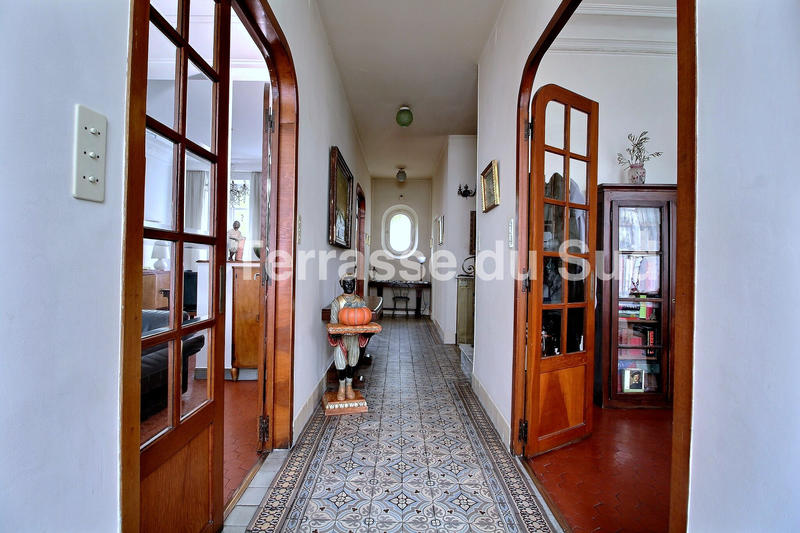 Maison - 218 m² - 7 pièces