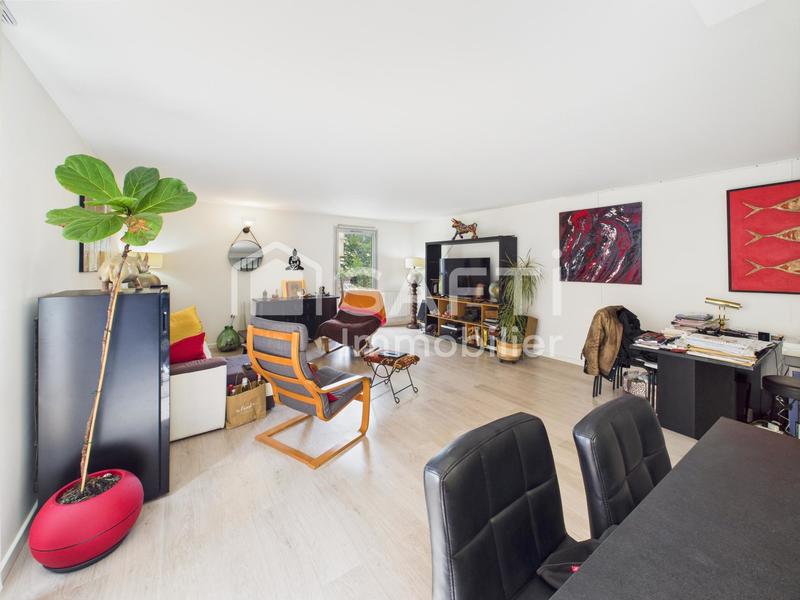 Appartement - 94 m² - 4 pièces