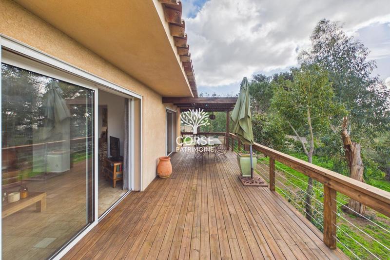 Maison - 93 m² - 3 pièces