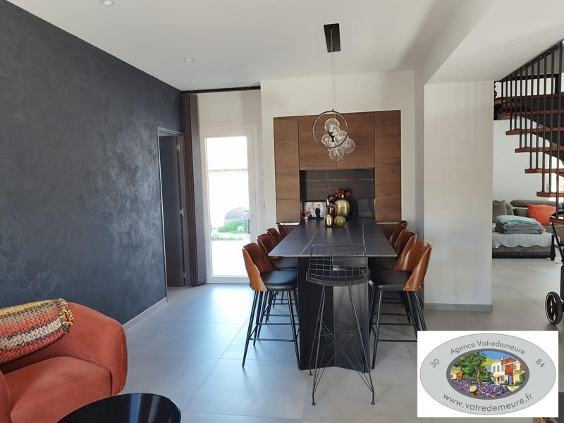 Maison contemporaine - 143 m² - 7 pièces