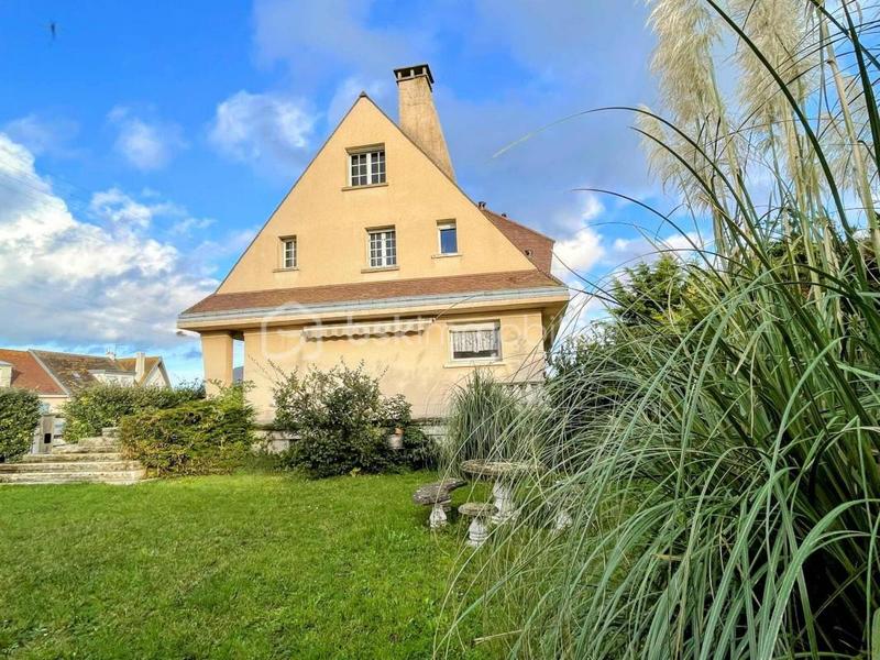 Maison traditionnelle - 170 m² - 7 pièces