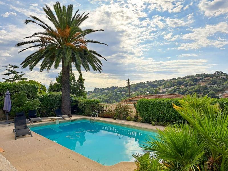 Villa - 234 m² - 9 pièces