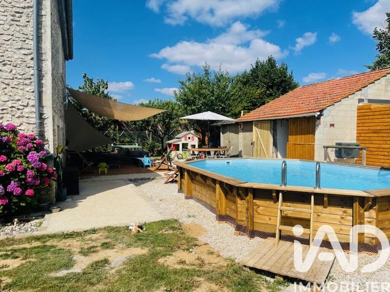 Maison - 90 m² - 5 pièces