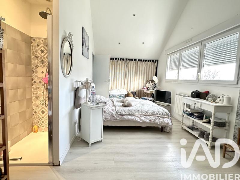 Maison - 216 m² - 7 pièces