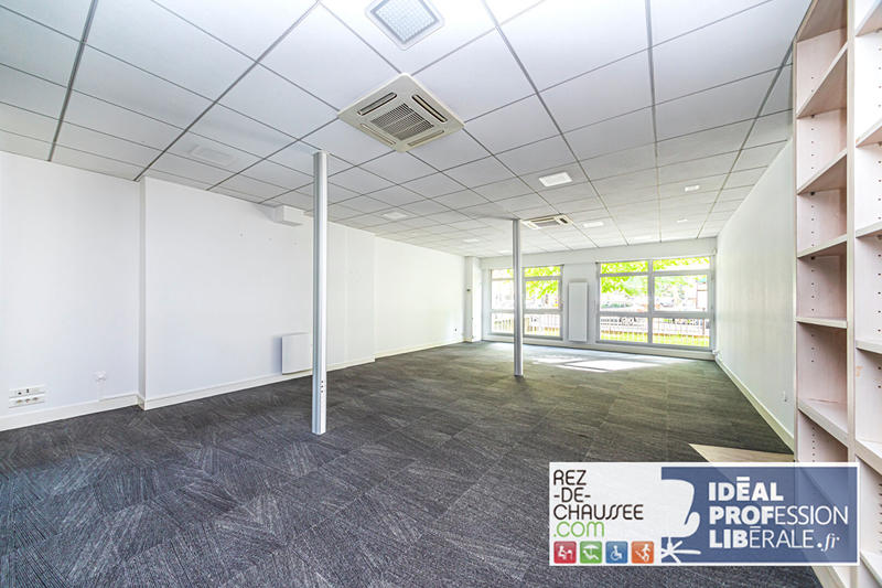 Local commercial - 223 m² - 6 pièces