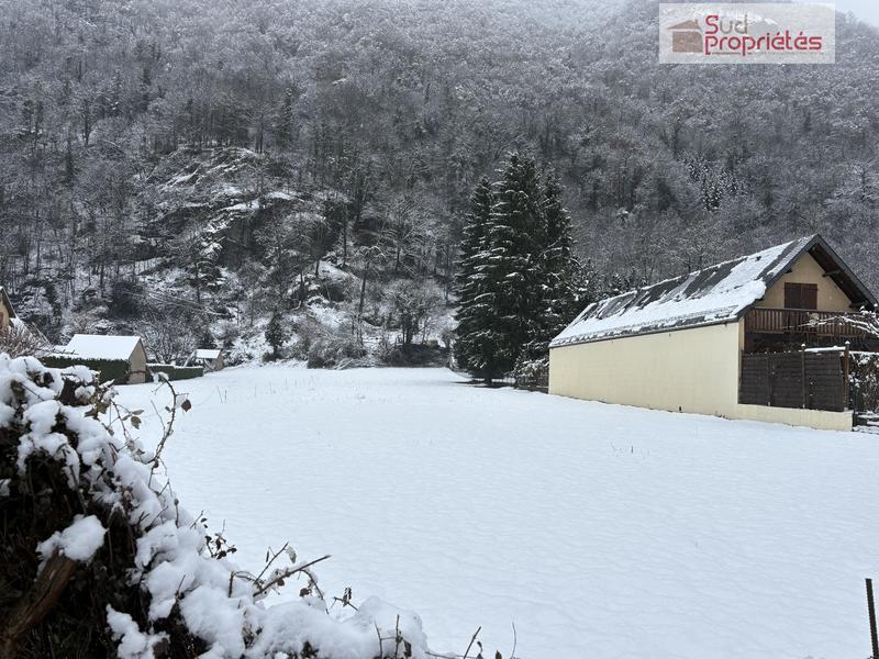 Terrain commercial - 2 403 m²