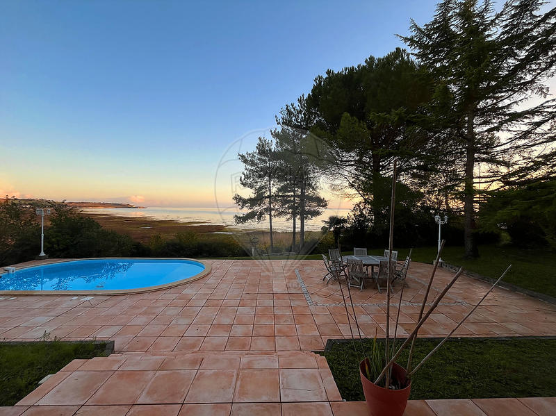 Maison - 157 m² - 6 pièces