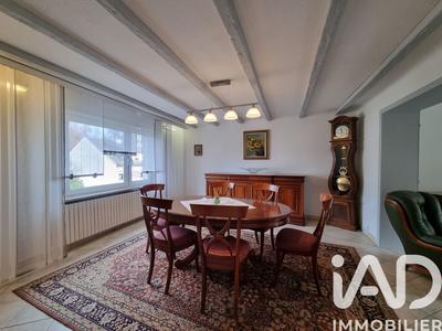 Maison - 168 m² - 8 pièces