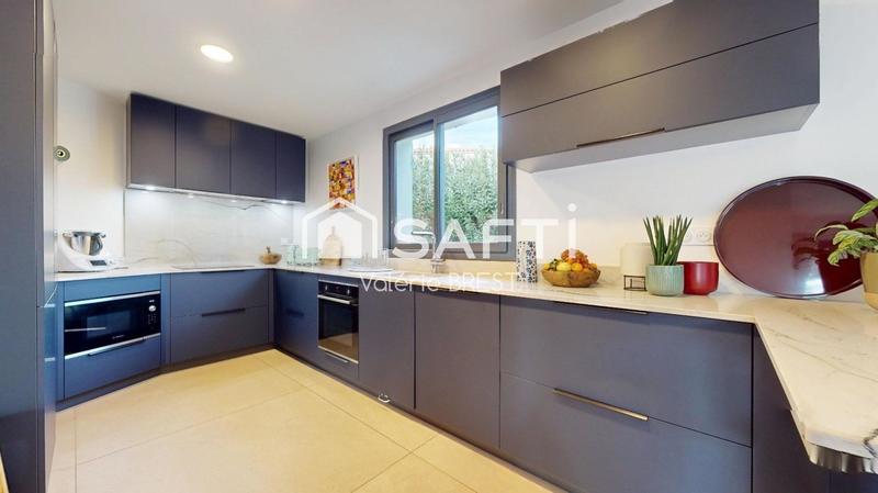 Maison - 210 m² - 8 pièces