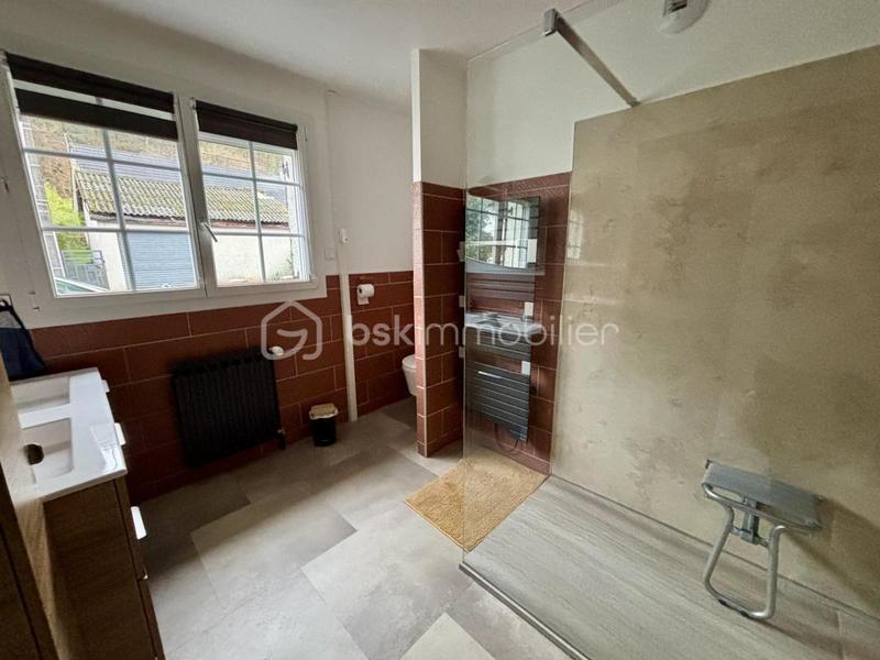 Maison - 121 m² - 5 pièces