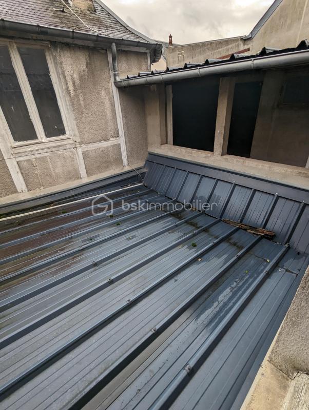 Immeuble - 242 m² - 7 pièces