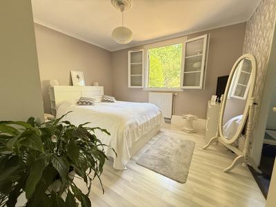 Maison traditionnelle - 164 m² - 7 pièces