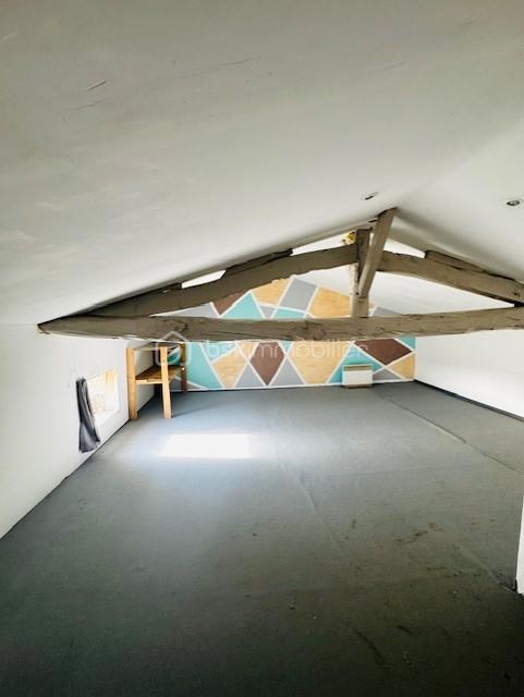 Maison - 98 m² - 6 pièces